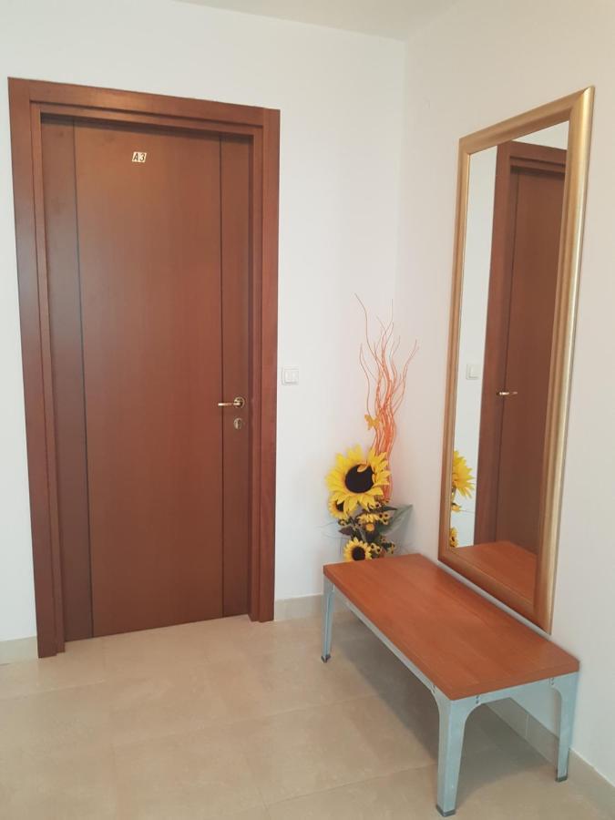 Apartment Lea Slatine Bagian luar foto